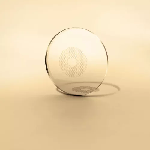 Soczewka okularowa MiYOSMART z technologią D.I.M.S. – widok struktury stref aktywnych.